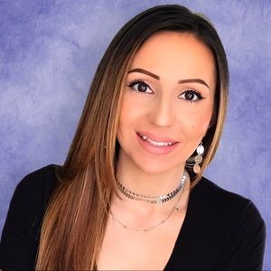 Meet your Posher, Angela